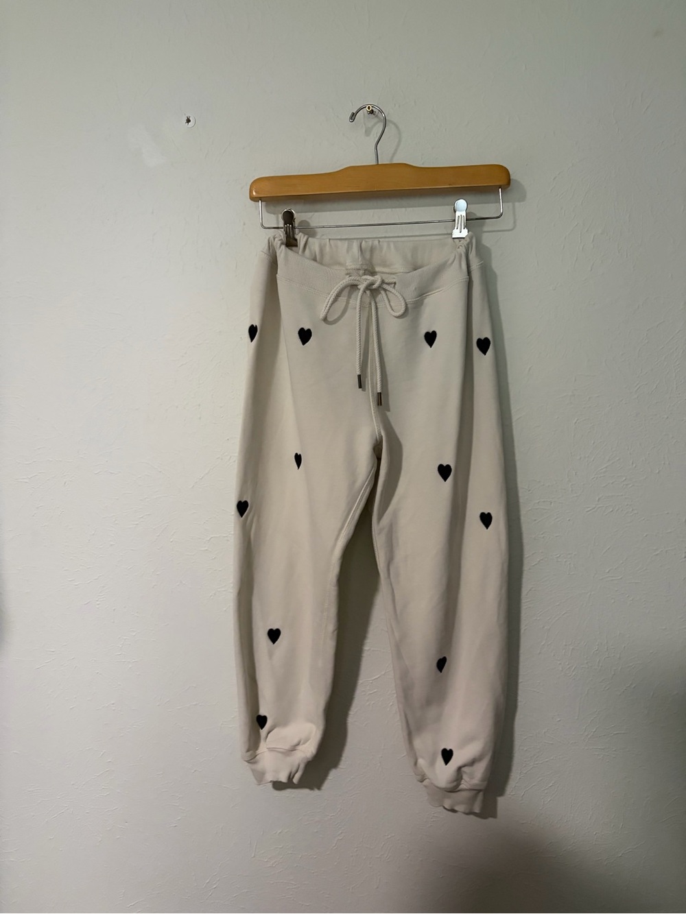 THE GREAT. The Cropped Jogger Sweatpant Embroidered Size 1